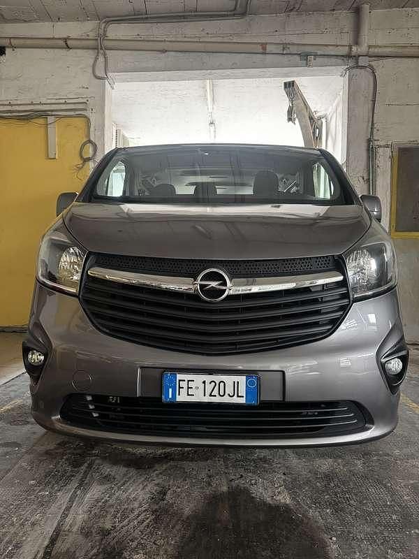 Usata Opel Vivaro S 125 CV (91 kW) 2016 Monovolume
