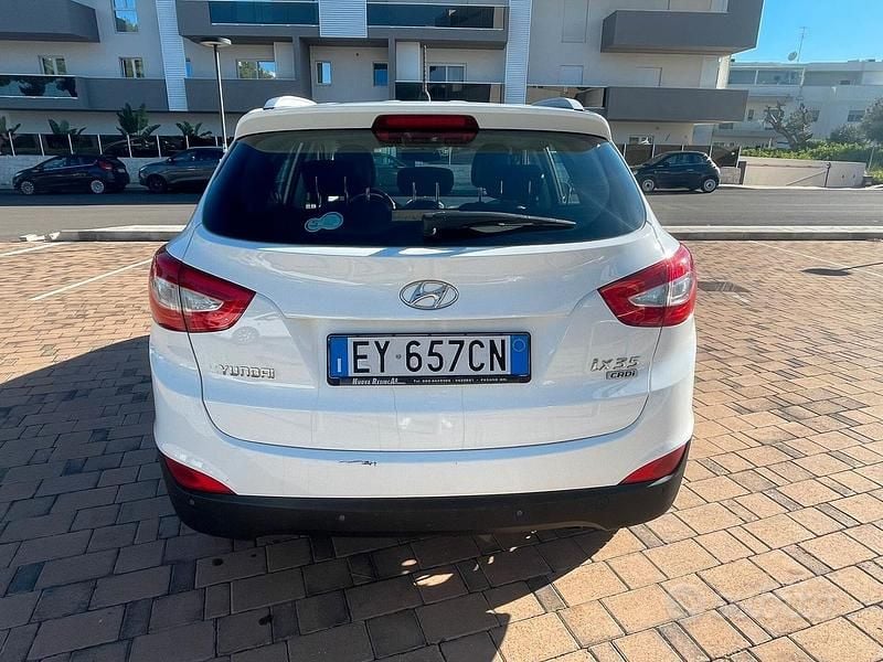Usata Hyundai ix35 Xpossible 115 CV (84 kW) 2015 Bianco SUV