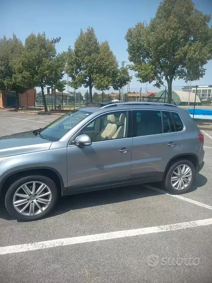 Usata VW Tiguan 140 CV (102 kW) 2010 Grigio SUV