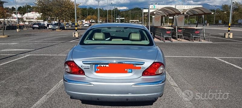 Usata Jaguar X-type Executive 145 CV (106 kW) 2007 Grigio Berlina