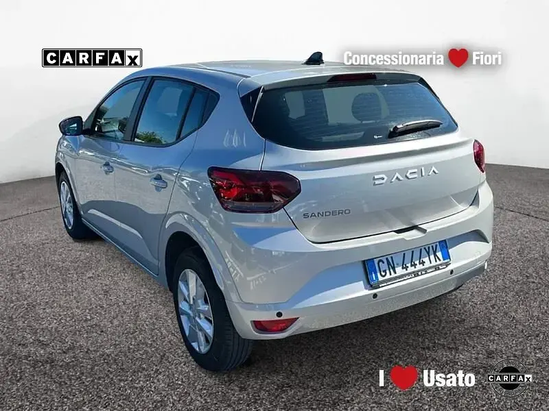 Usata Dacia Sandero Expression 101 CV (74 kW) 2023 Grigio Utilitaria