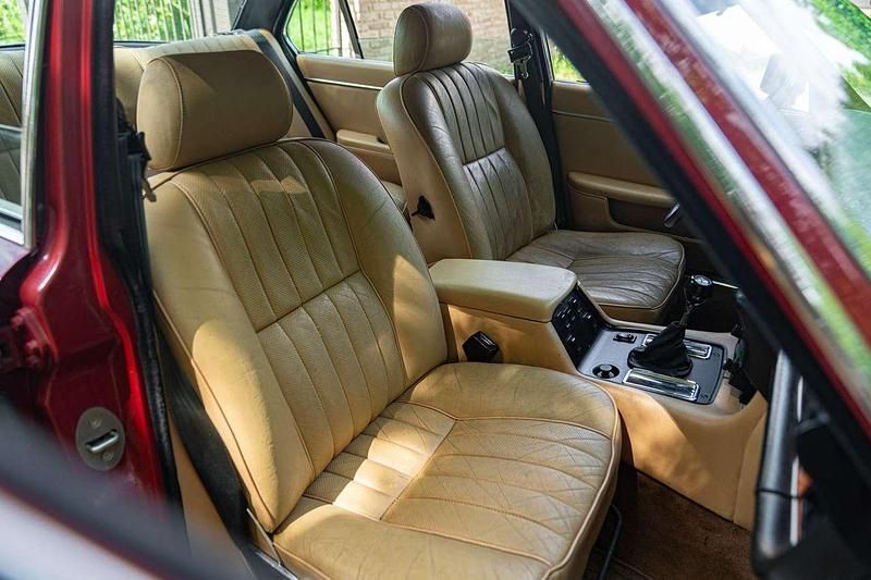 Usata Jaguar XJ6 200 CV (147 kW) 1981 Rosso Berlina