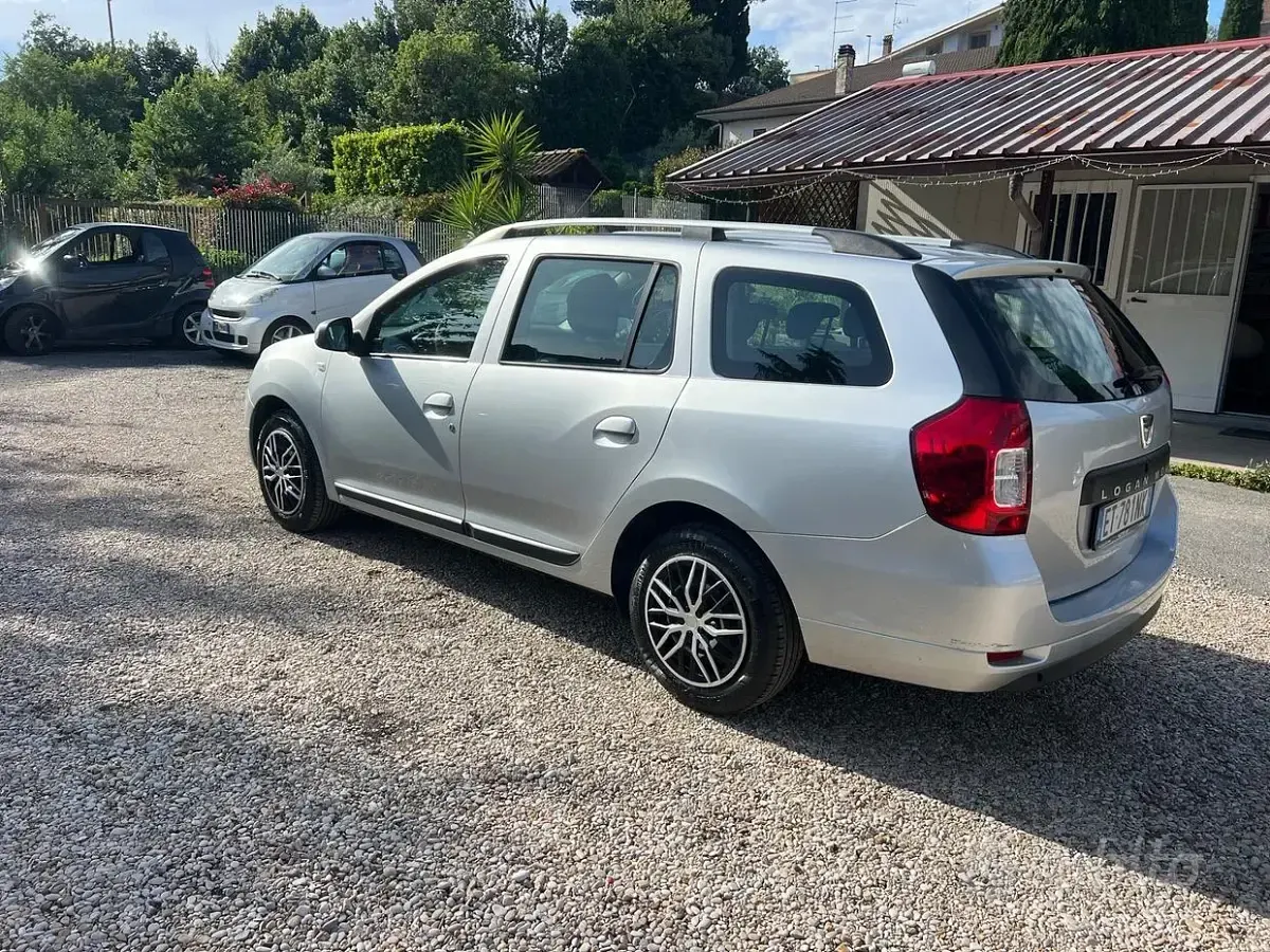 Usata Dacia Logan MCV Lauréate 90 CV (66 kW) 2014 Grigio Station wagon