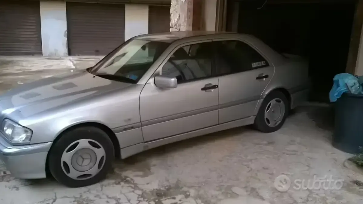 Usata Mercedes 180 1999 Berlina