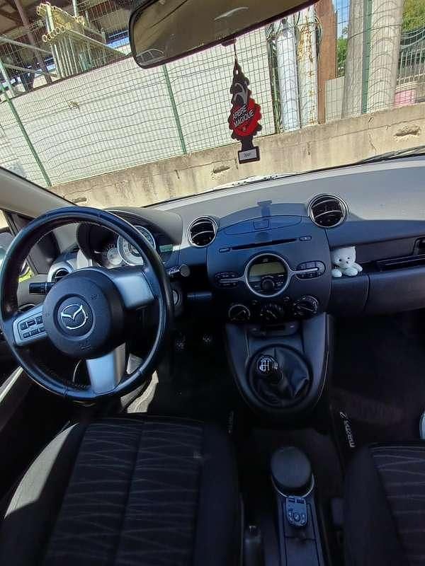 Usata Mazda 2 75 CV (55 kW) 2008 Nero Utilitaria