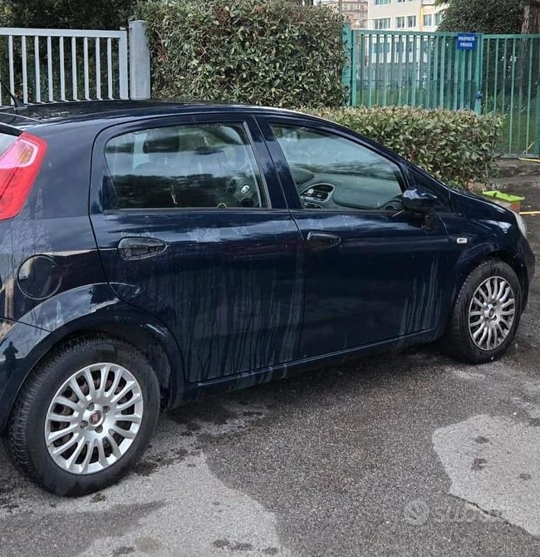 Usata Fiat Punto 75 CV (55 kW) 2016 Blu Utilitaria