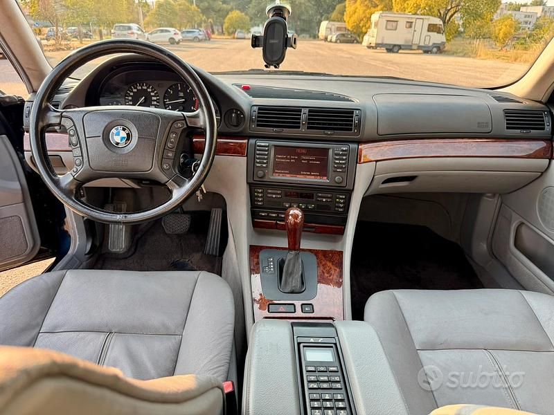Usata BMW 730L 193 CV (141 kW) 2000 Blu Berlina