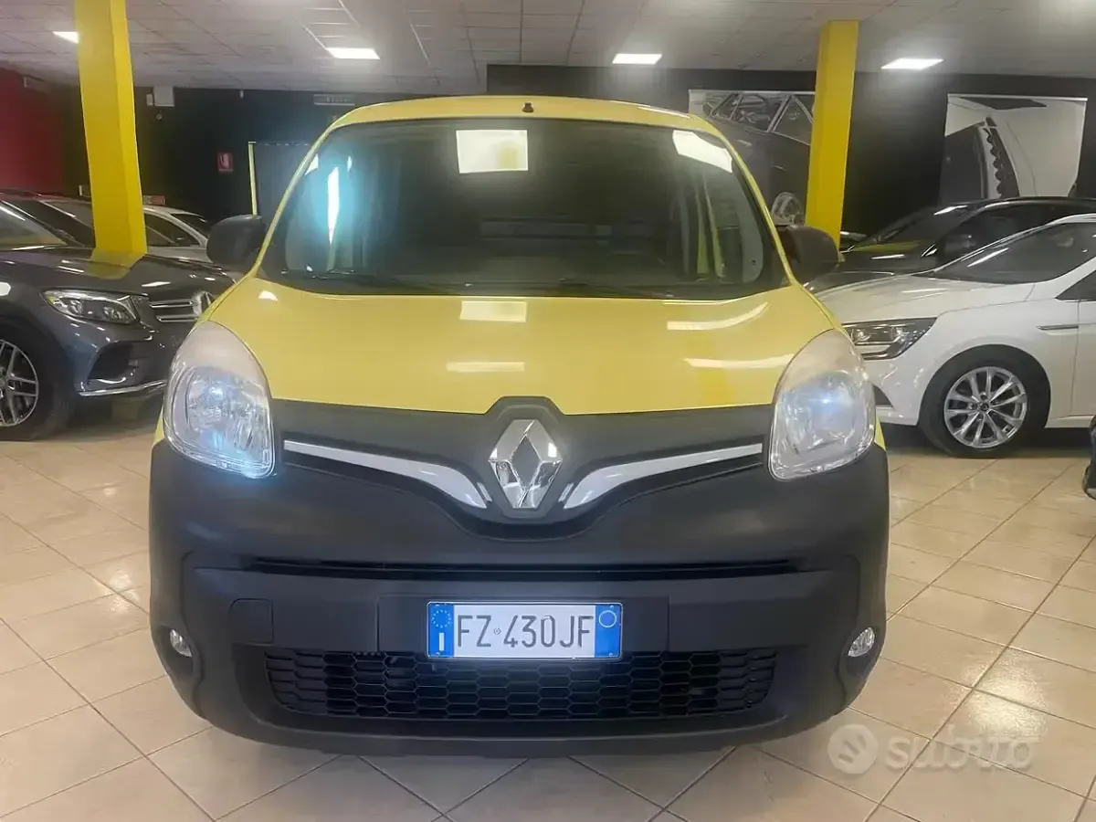 Usata Renault Kangoo 116 CV (85 kW) 2019 Giallo Monovolume