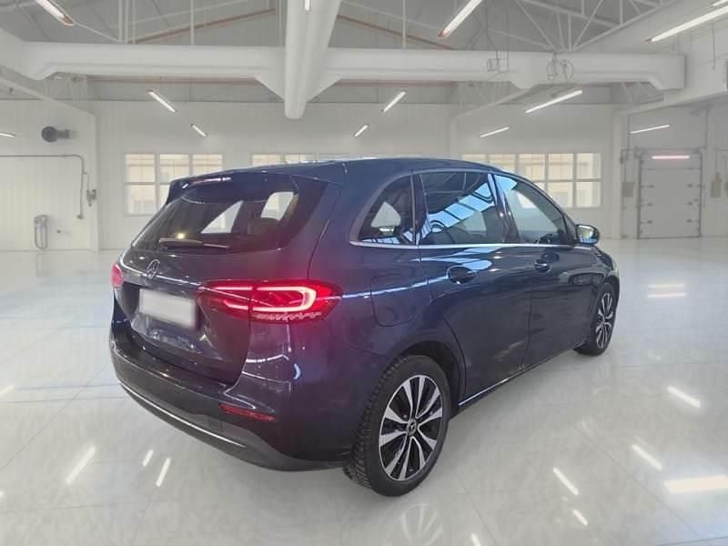 Usata Mercedes B250e 160 CV (117 kW) 2021 Blu Monovolume