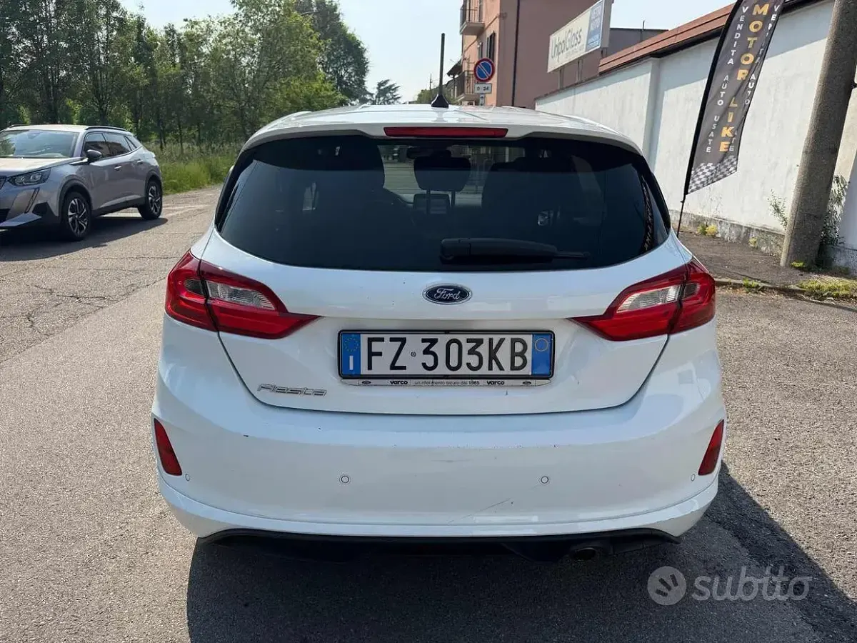 Usata Ford Fiesta ST-Line 86 CV (63 kW) 2019 Bianco Utilitaria