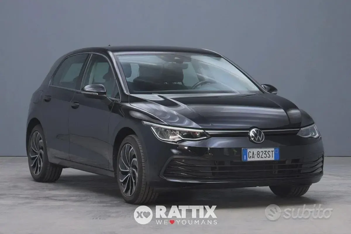 Usata VW Golf VIII Life 150 CV (110 kW) 2020 Berlina