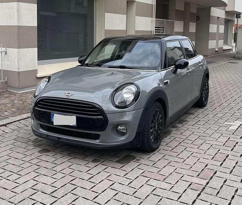 Usata Mini Cooper D Business 116 CV (85 kW) 2019 Utilitaria