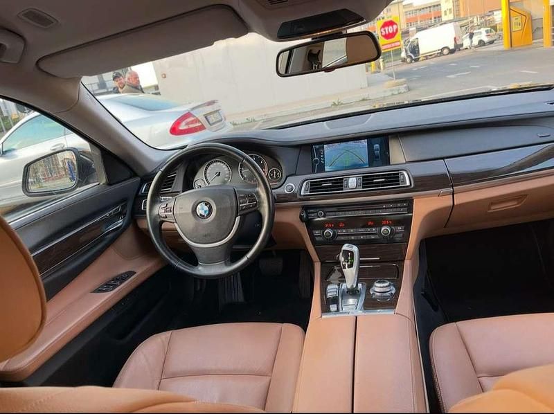 Usata BMW 730L Comfort Edition 245 CV (180 kW) 2010 Berlina