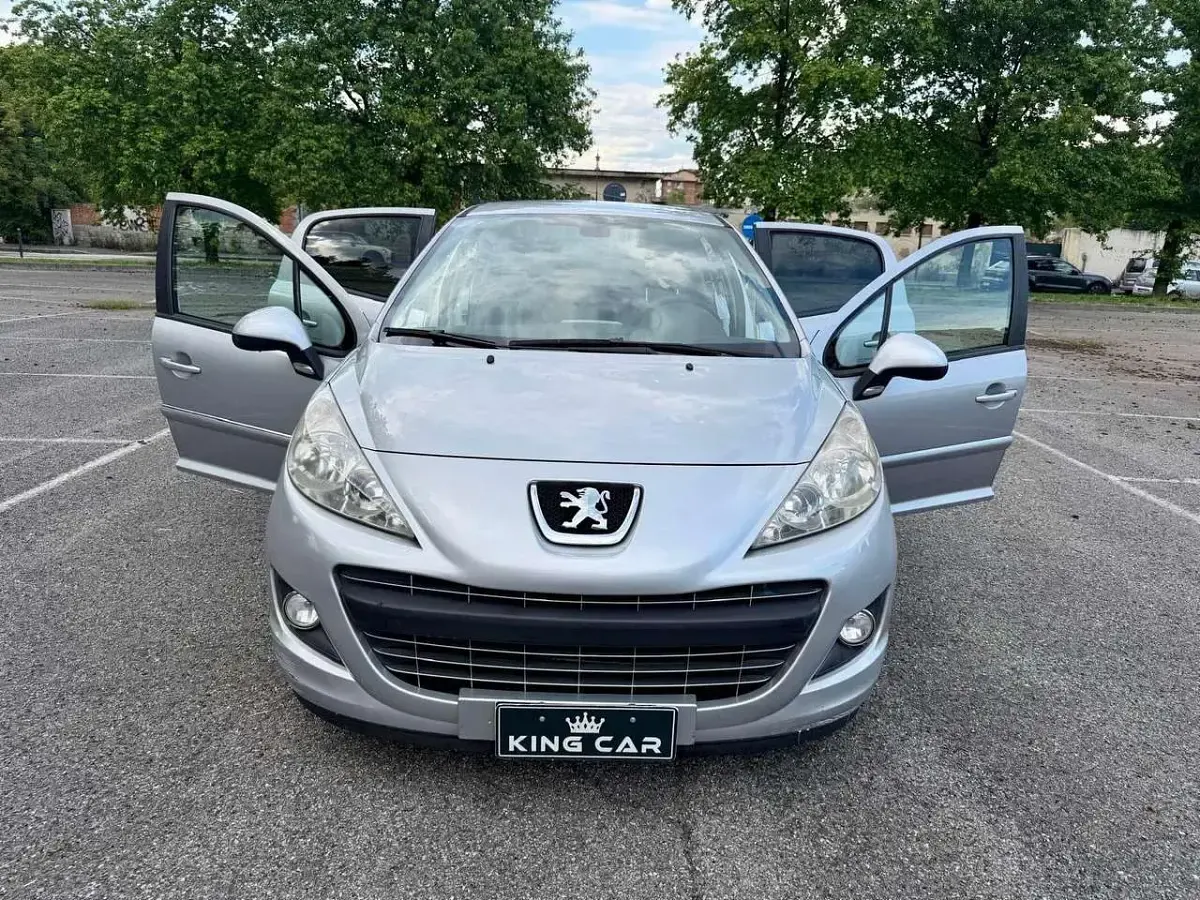 Usata Peugeot 207 Active 95 CV (69 kW) 2011 Grigio Berlina