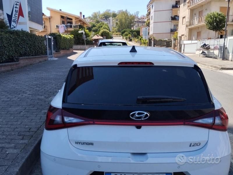 Usata Hyundai i20 84 CV (61 kW) 2023 Bianco Utilitaria