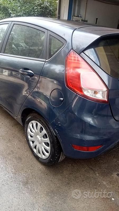Usata Ford Fiesta 95 CV (69 kW) 2016 Utilitaria