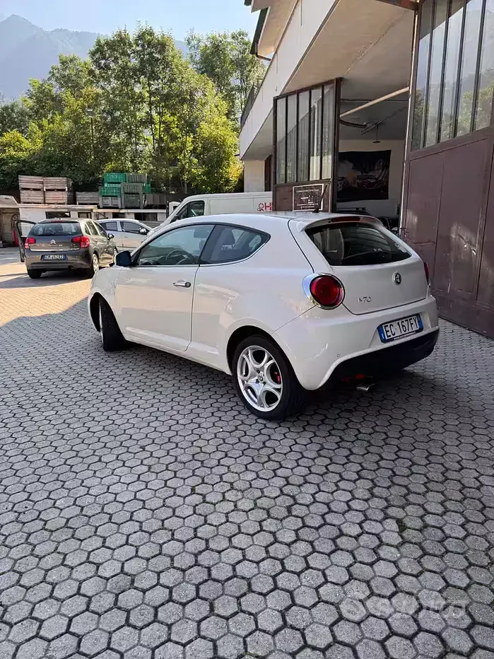 Usata Alfa Romeo MiTo Distinctive 105 CV (77 kW) 2010 Bianco Utilitaria