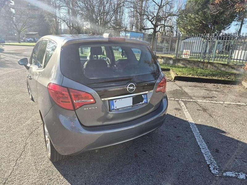 Usata Opel Meriva Cosmo 101 CV (74 kW) 2017 Monovolume