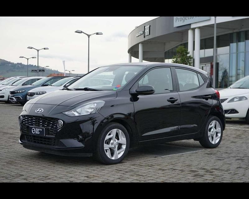 Usata Hyundai i10 67 CV (49 kW) 2020 Nero metallizzato Utilitaria