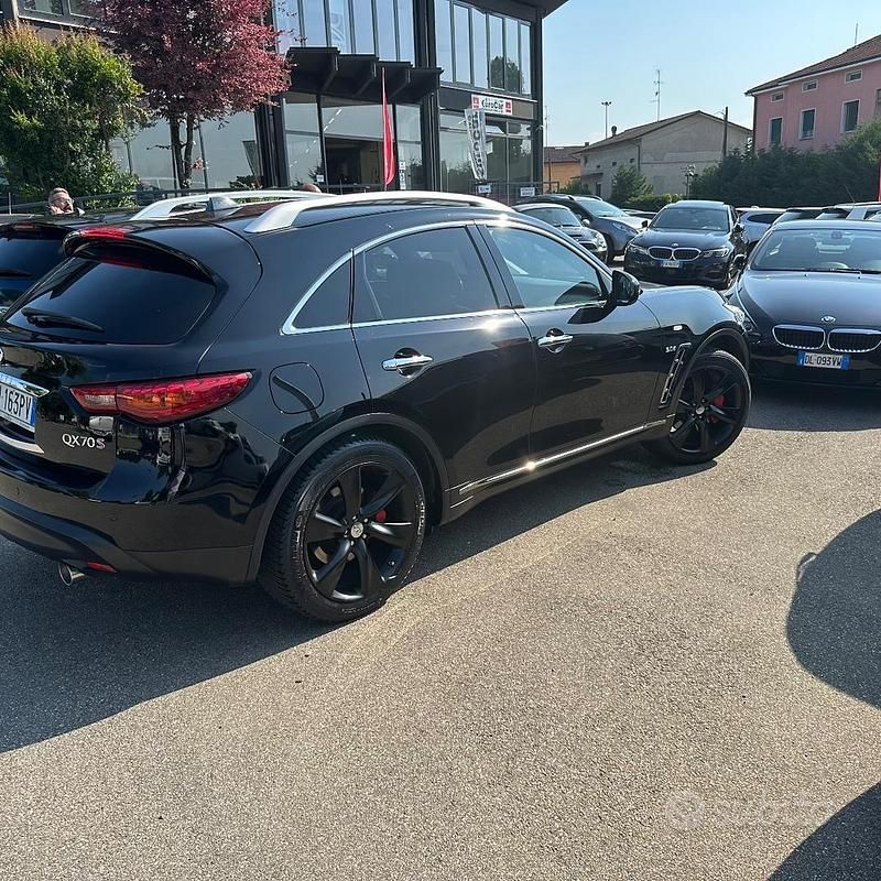 Usata Infiniti QX70 Premium 238 CV (175 kW) 2014 Nero SUV