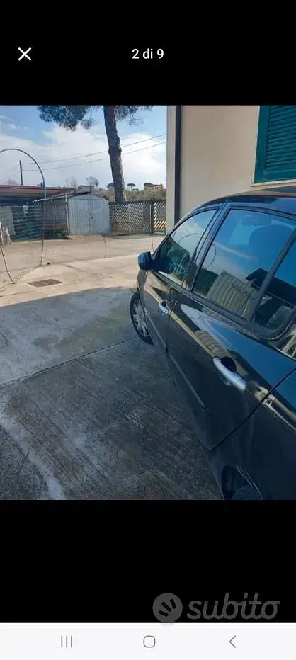 Usata Renault Clio 75 CV (55 kW) 2011 Nero Berlina