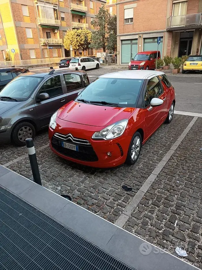 Usata DS Automobiles DS3 So Chic 92 CV (67 kW) 2010 Rosso Coupé