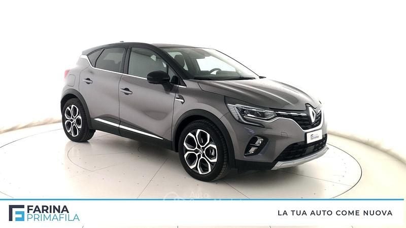 Usata Renault Captur Intens 92 CV (67 kW) 2021 Gray SUV