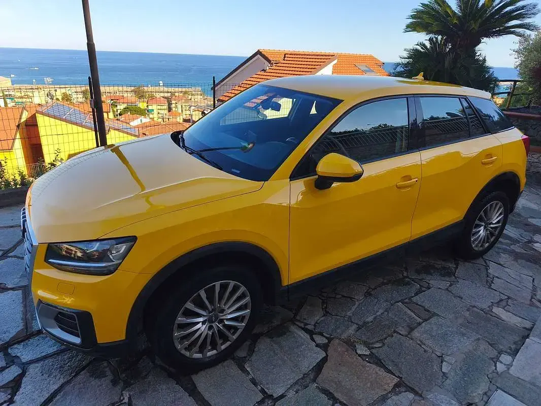 Usata Audi Q2 Design 116 CV (85 kW) 2017 Giallo SUV