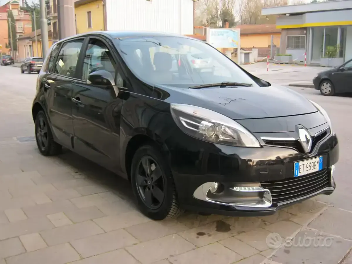 Usata Renault Scénic XMOD 110 CV (80 kW) 2014 Nero Monovolume