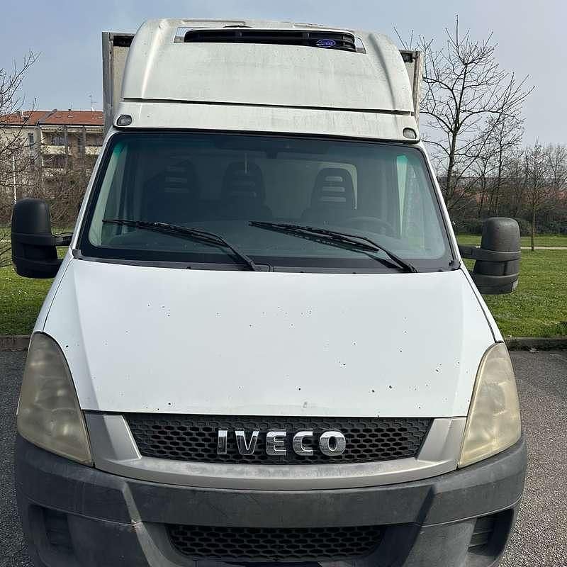 Usata Iveco Daily 160 CV (117 kW) 2010 Bianco Furgone