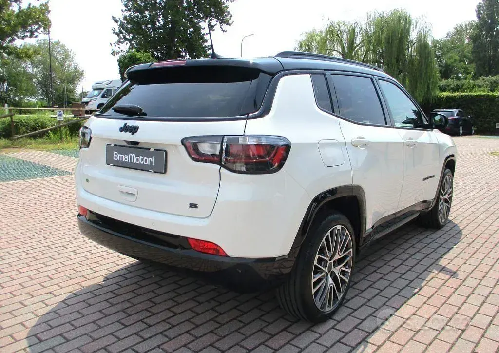 Usata Jeep Compass Summit 131 CV (96 kW) 2025 Bianco SUV