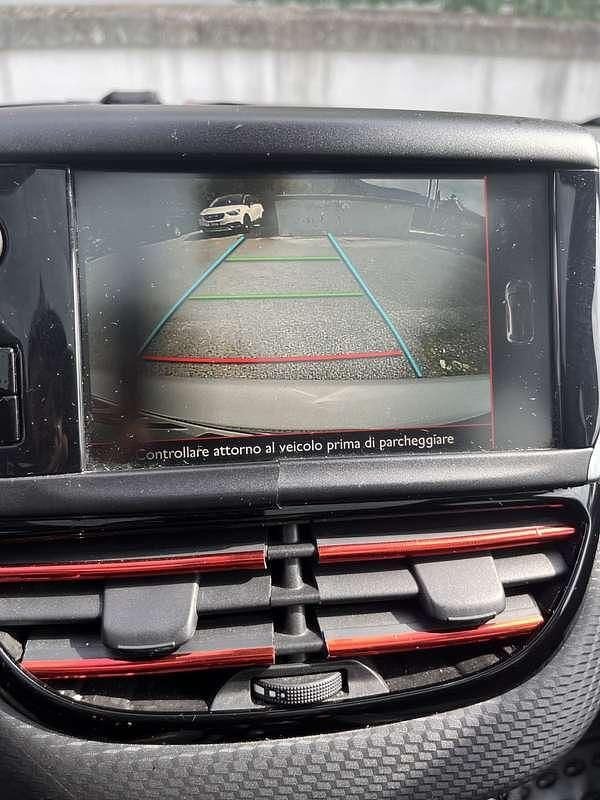 Usata Peugeot 208 GT-line 110 CV (80 kW) 2015 Utilitaria