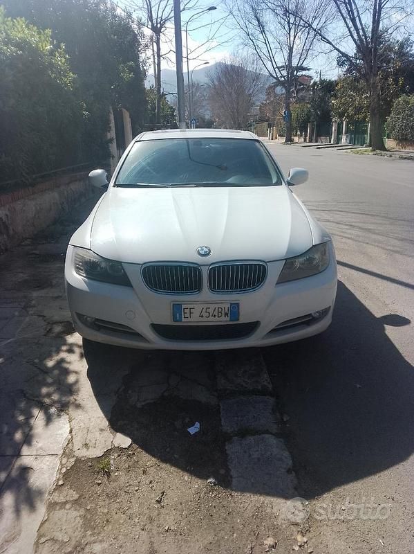 Usata 2010 BMW 320 Efficient Dynamics Station wagon | 4700 € (Buon prezzo) - Immagine 1/4