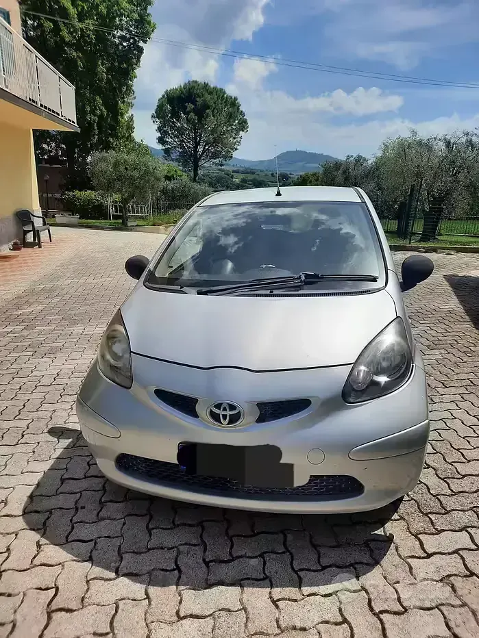Begagnad Toyota Aygo 68 HK (50 kW) 2008 Grå Halvkombi