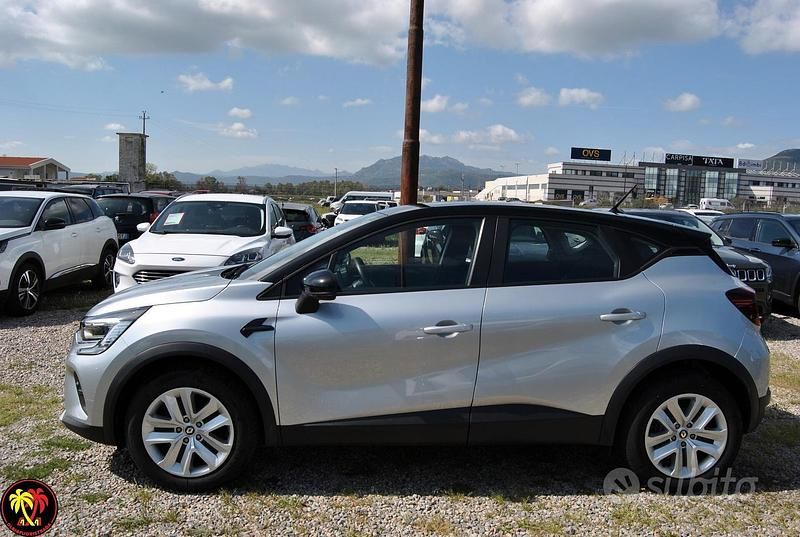 Usata Renault Captur Zen 91 CV (66 kW) 2022 Grigio SUV