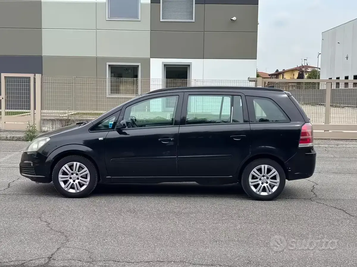 Gebraucht Opel Zafira 94 PS (69 kW) 2006 Schwarz Van / Kleinbus