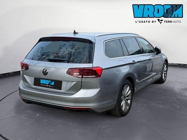 Usata VW Passat Business 150 CV (110 kW) 2023 Argento Station wagon