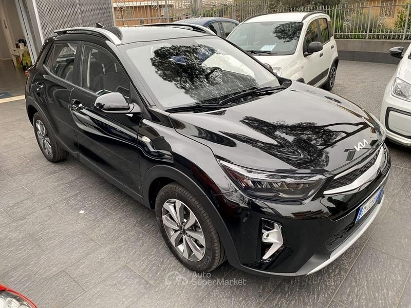 Nero Usata 2025 Kia Stonic SUV | 17.900 € (Ottimo prezzo) - Immagine 1/4