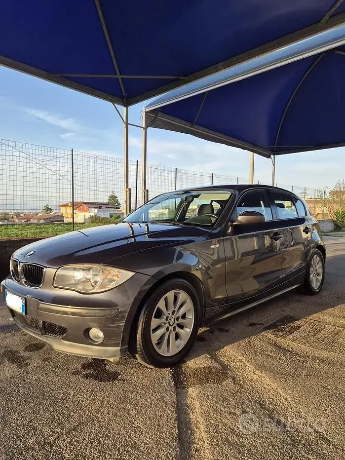 Usata BMW 118 122 CV (89 kW) 2007 Utilitaria