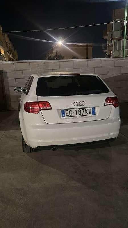 Usata 2011 Audi A3 Ambiente Tre volumi | 7000 € (Ottimo prezzo) - Immagine 1/4