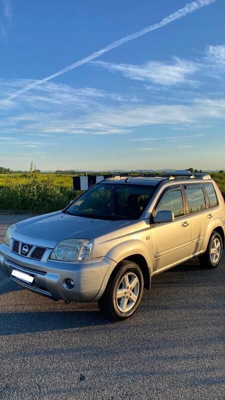 Usata Nissan X-Trail 114 CV (83 kW) 2003 Grigio SUV