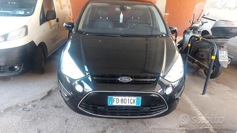 Usata Ford S-MAX Titanium 163 CV (119 kW) 2016 Nero Monovolume
