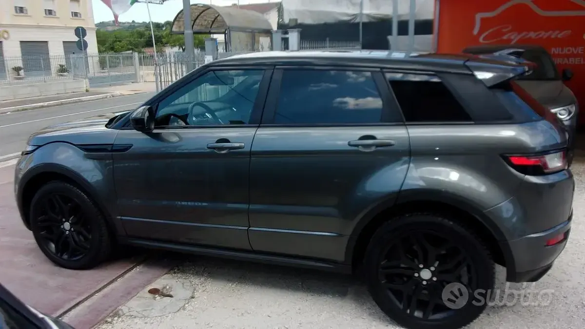 Usata Land Rover Range Rover evoque SE 180 CV (132 kW) 2019 Grigio SUV