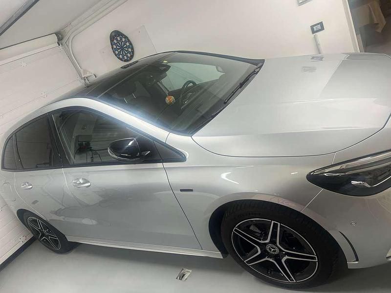 Argento Usata 2022 Mercedes B250e Premium Monovolume | 23.500 € (Ottimo prezzo) - Immagine 1/4