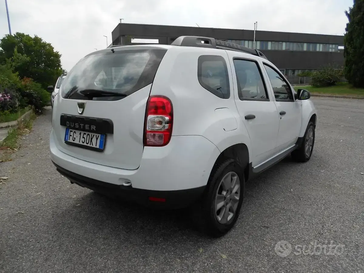 Usata Dacia Duster Lauréate 114 CV (83 kW) 2017 Bianco SUV