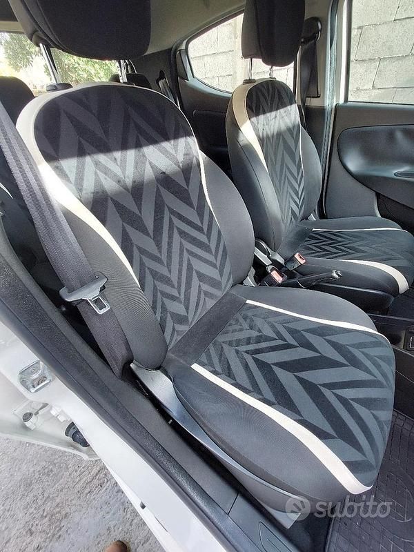 Usata Lancia Ypsilon 2017 Utilitaria