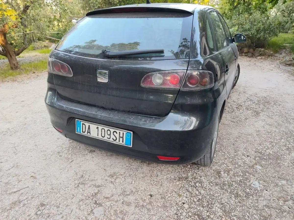 Usata Seat Ibiza 80 CV (58 kW) 2006 Nero Utilitaria