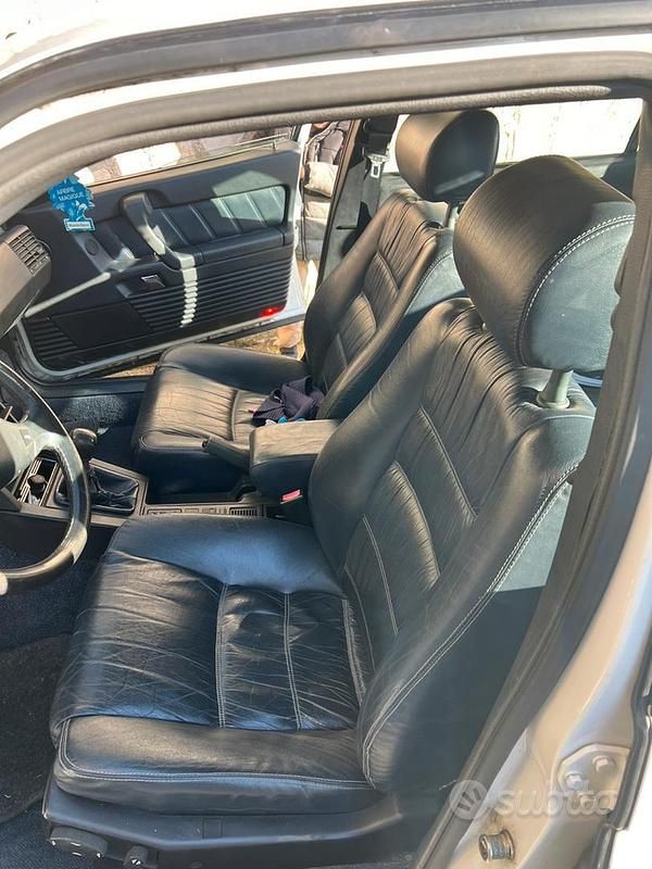 Usata Alfa Romeo 164 125 CV (91 kW) 1993 Bianco Berlina