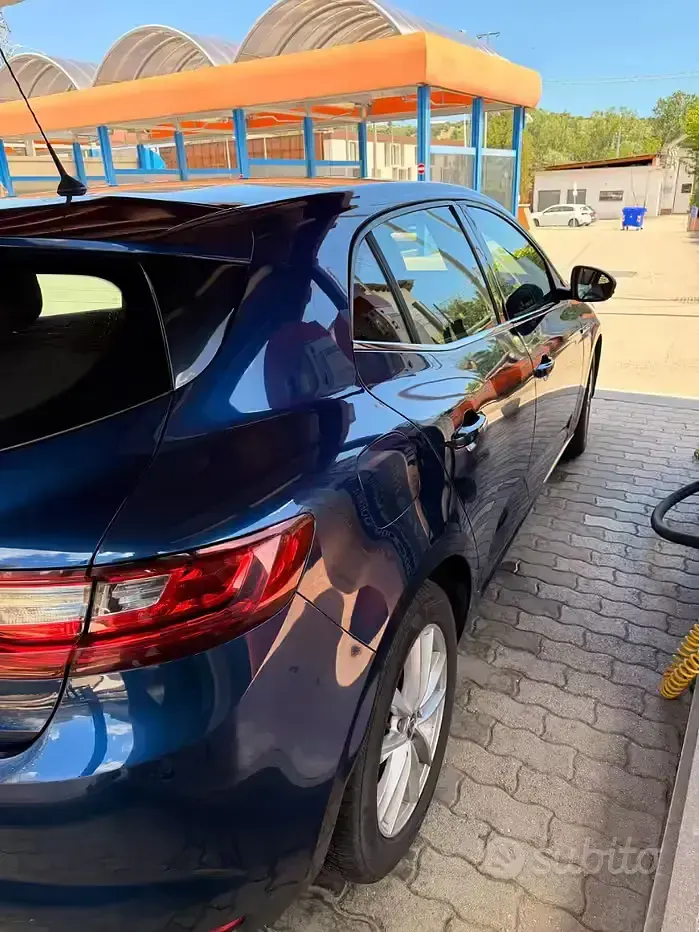 Usata Renault Mégane IV 110 CV (80 kW) 2017 Blu Berlina