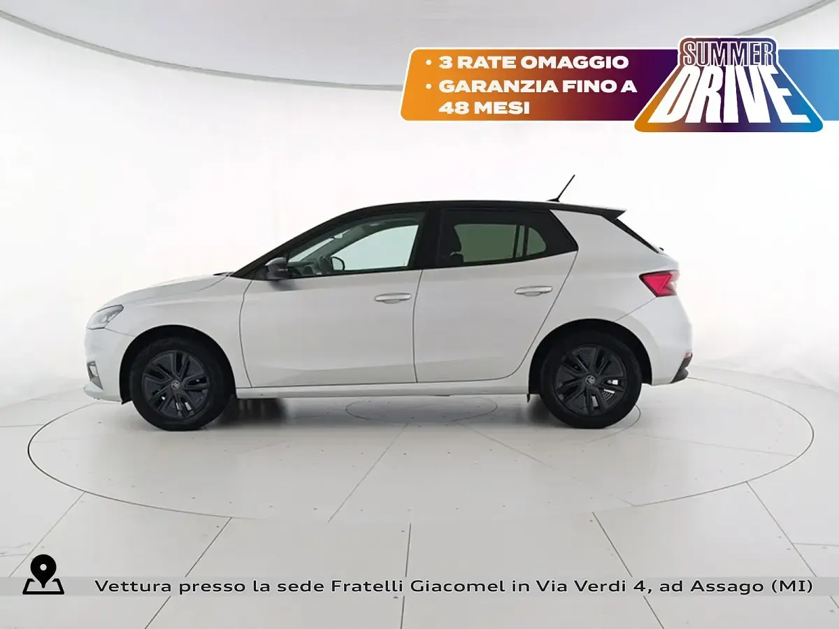 Usata Skoda Fabia 80 CV (58 kW) 2025 Argento metallizzato nero perlato Utilitaria